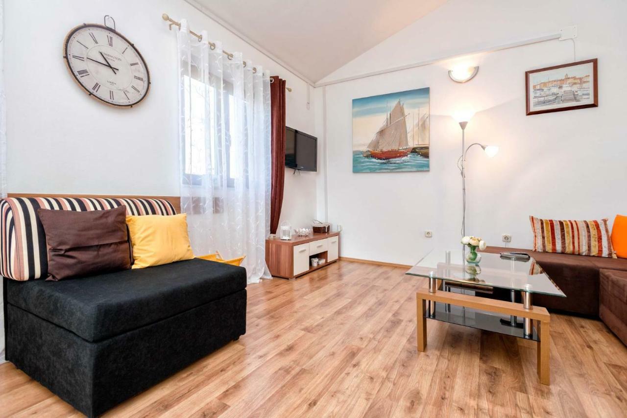 Apartmani Zlataric Stari Grad  Εξωτερικό φωτογραφία
